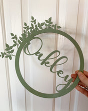 Load image into Gallery viewer, CIRCULAR NAME PLAQUE WITH LEAF DETAIL