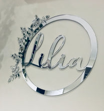 Load image into Gallery viewer, CIRCULAR NAME PLAQUE WITH LEAF DETAIL