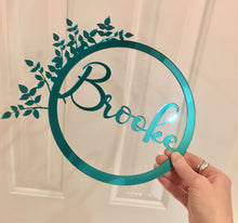 Load image into Gallery viewer, CIRCULAR NAME PLAQUE WITH LEAF DETAIL