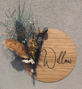 PLAQUE WITH DRIED FLORALS